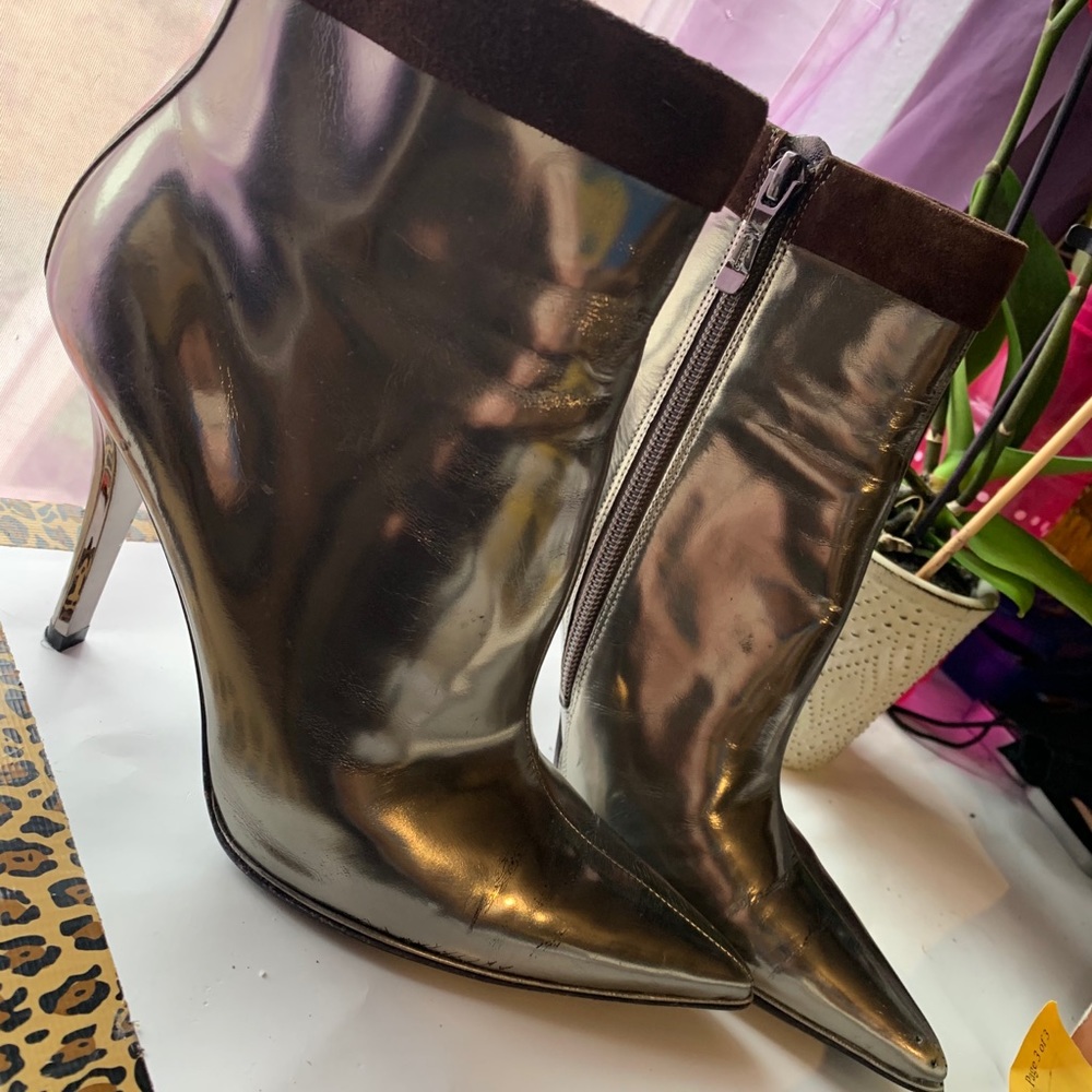 Heel boots